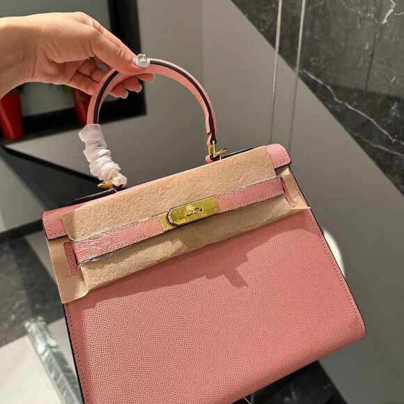 Hermes Handbags - Classic Hermes Bag: A Stylish and Versatile Choice for Elegance